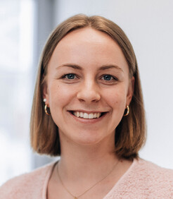 Portrait von Nina Fuchs, Logopädin der Praxis Meine Logopädin